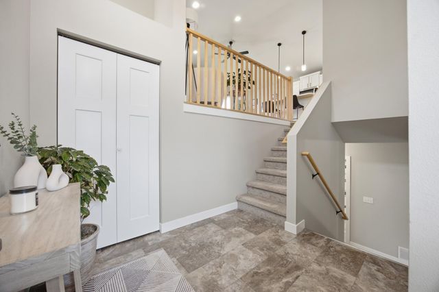 6769 70th Avenue S, Horace, ND 58047