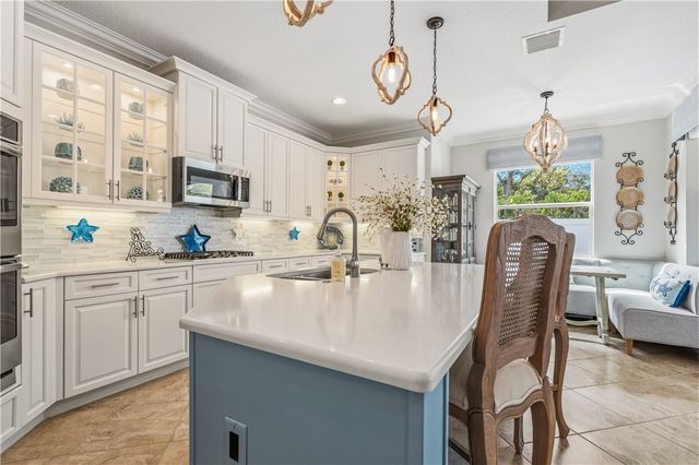 4245 Diamond Square, Vero Beach, FL 32967