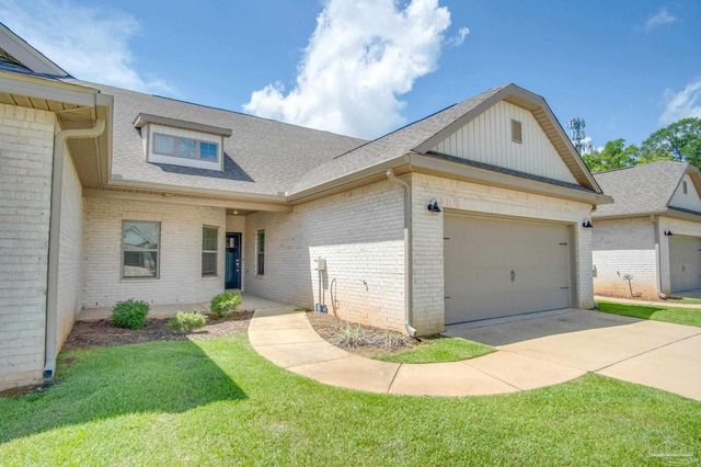 713 Brambling Ct, Cantonment, FL 32533