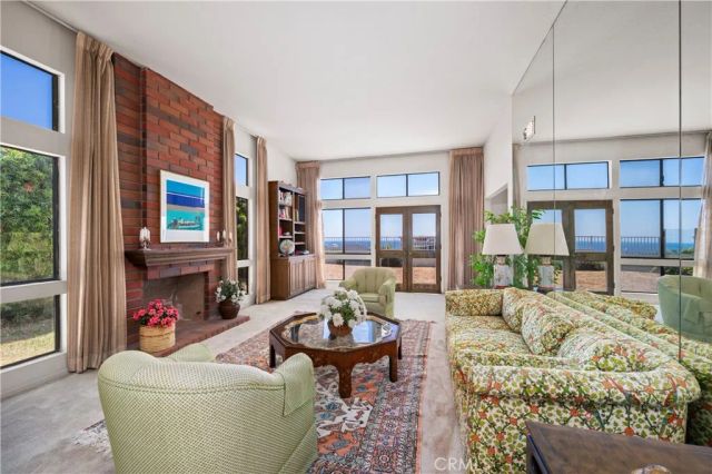 21 Beachcomber Drive, Corona Del Mar, CA 92625