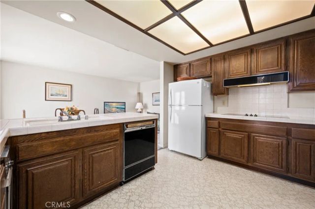 21 Beachcomber Drive, Corona Del Mar, CA 92625