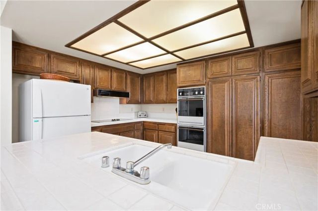 21 Beachcomber Drive, Corona Del Mar, CA 92625