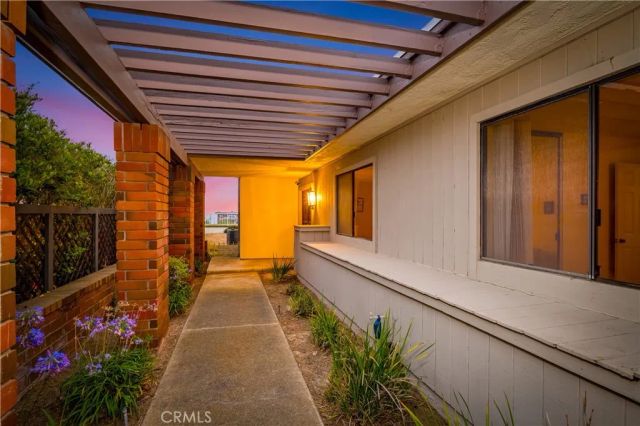 21 Beachcomber Drive, Corona Del Mar, CA 92625