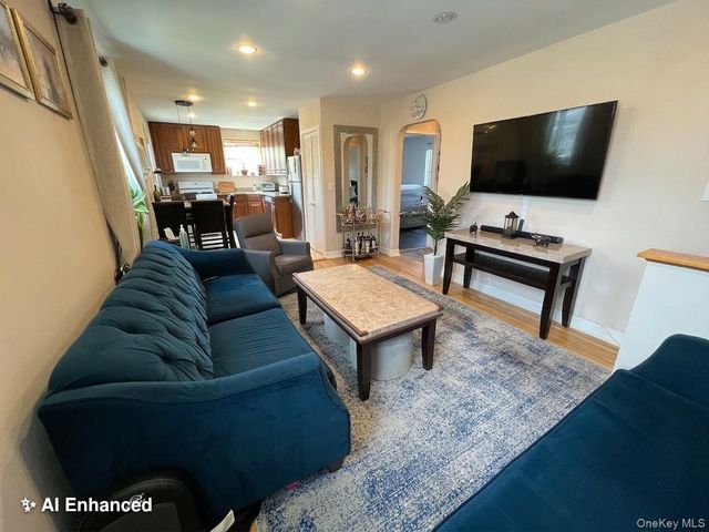 26067 75th Avenue G22, Glen Oaks, NY 11004