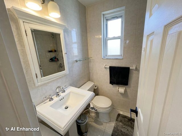 26067 75th Avenue G22, Glen Oaks, NY 11004