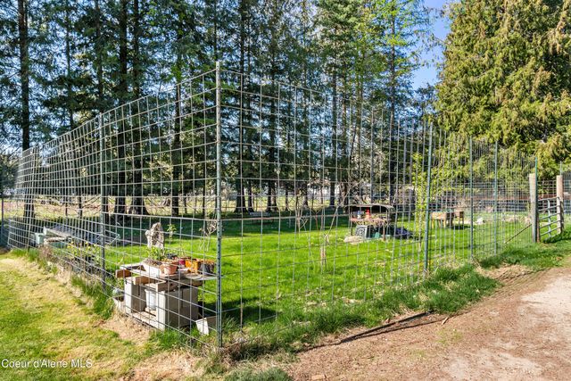 478165 Highway 95, Ponderay, ID 83852