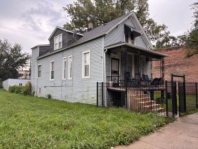 6333 S Carpenter Street, Chicago, IL 60621