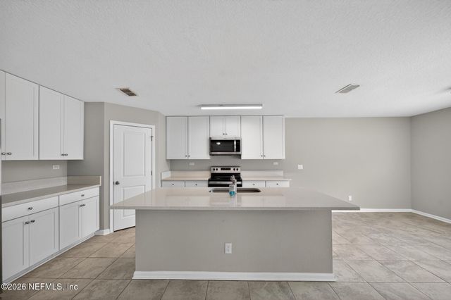 4818 MORNING RISE Circle, Jacksonville, FL 32218