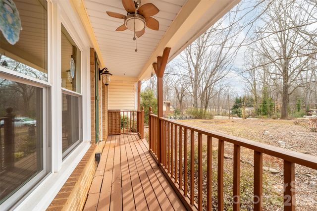 4709 Oakwood Circle, Gastonia, NC 28056