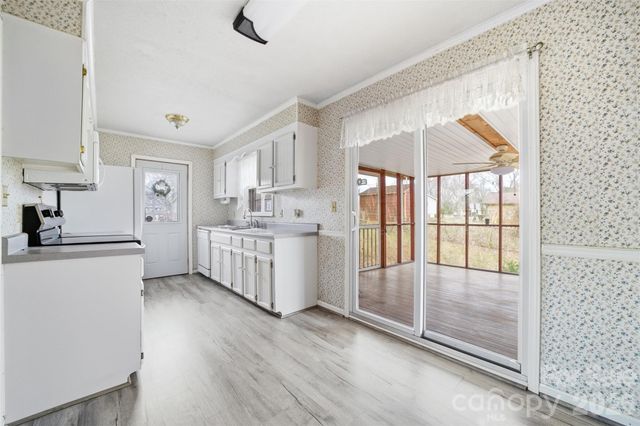 4709 Oakwood Circle, Gastonia, NC 28056