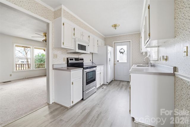 4709 Oakwood Circle, Gastonia, NC 28056