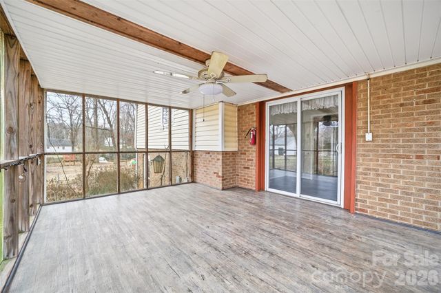 4709 Oakwood Circle, Gastonia, NC 28056