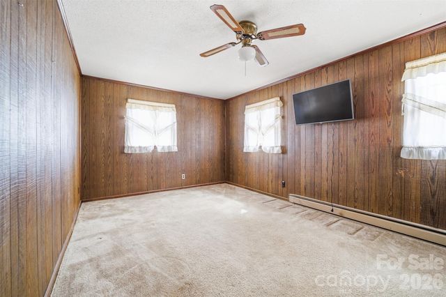 4709 Oakwood Circle, Gastonia, NC 28056