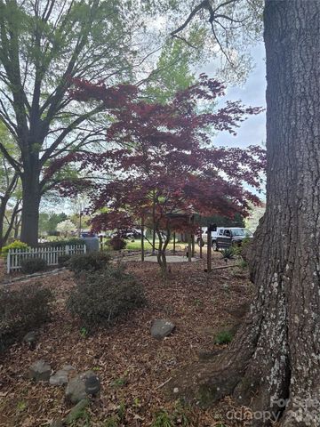 4709 Oakwood Circle, Gastonia, NC 28056