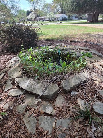 4709 Oakwood Circle, Gastonia, NC 28056
