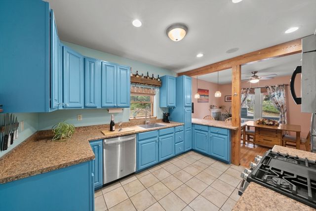 5 Breck St, Worcester, MA 01605