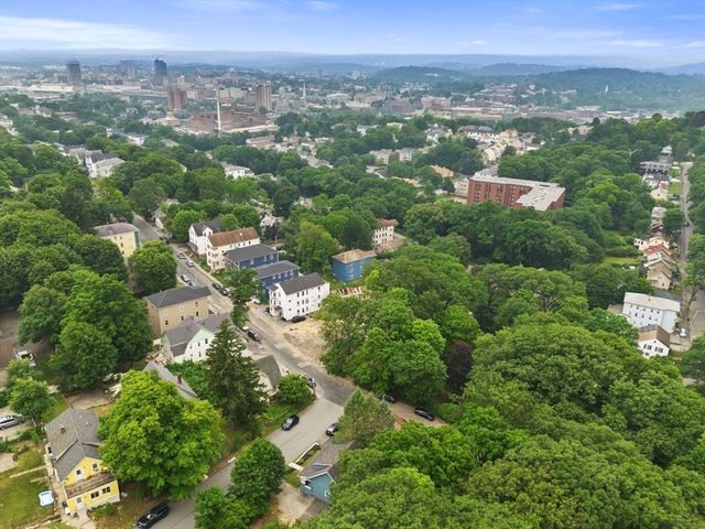 5 Breck St, Worcester, MA 01605