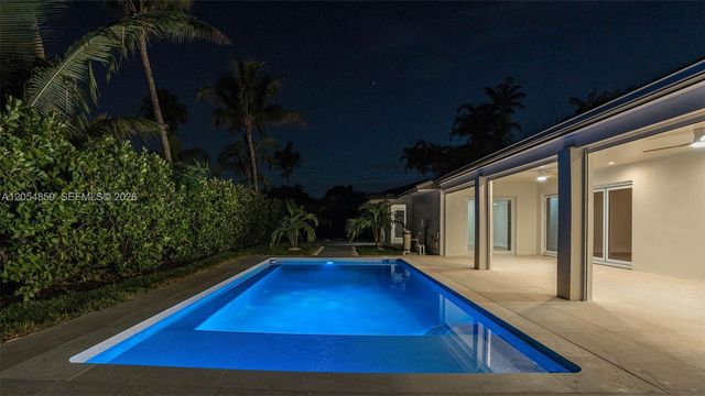 8600 SW 162nd Street, Palmetto Bay, FL 33157