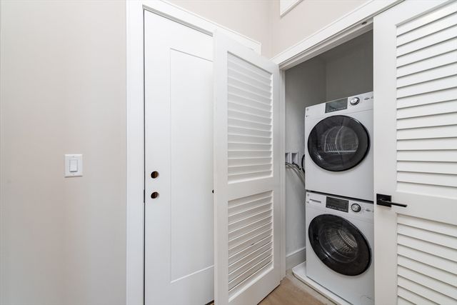 8 Franklin Street 202, Boston, MA 02134