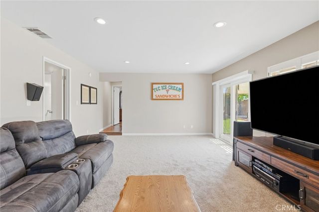 14612 Dunnet, La Mirada, CA 90638