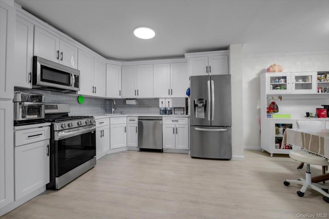 16314 71st Avenue 172, Fresh Meadows, NY 11365