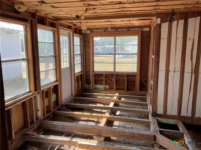 222 York Street, Yorktown, TX 78164