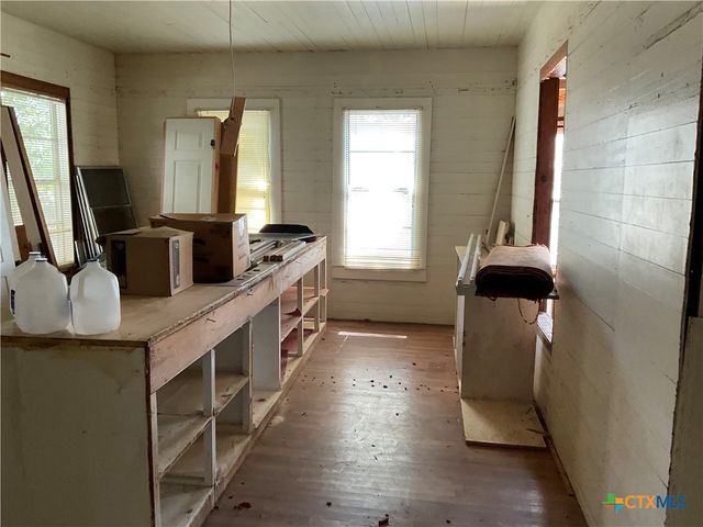 222 York Street, Yorktown, TX 78164