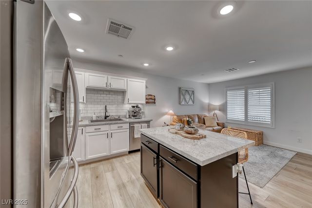 719 Pickled Pepper Place, Henderson, NV 89011