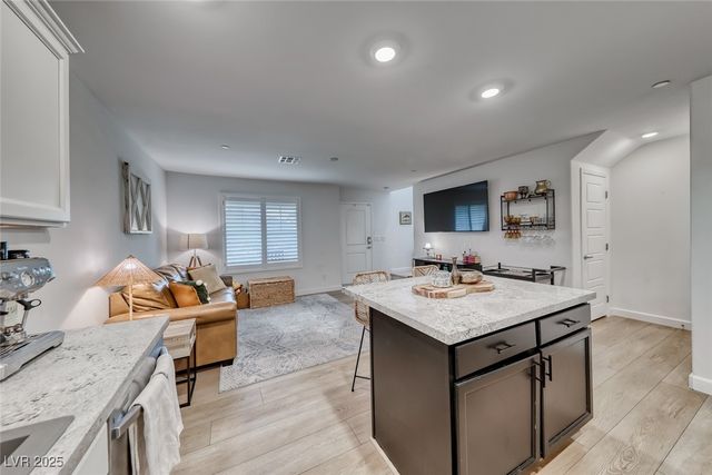 719 Pickled Pepper Place, Henderson, NV 89011