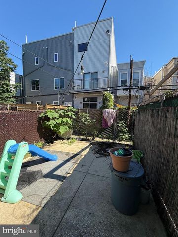 2719 SEARS ST, Philadelphia, PA 19146