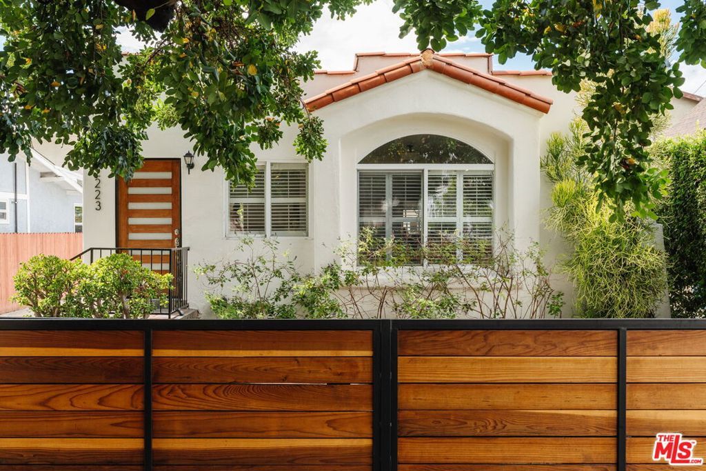 2223 Alsace Avenue, Los Angeles, CA 90016 — photo 2