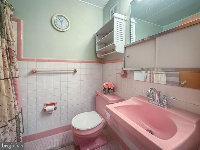 347 BEVERLY BLVD, Upper Darby, PA 19082