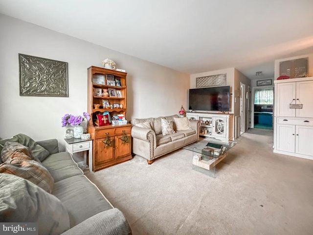 347 BEVERLY BLVD, Upper Darby, PA 19082