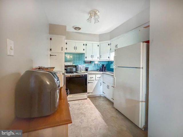 347 BEVERLY BLVD, Upper Darby, PA 19082