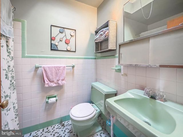 347 BEVERLY BLVD, Upper Darby, PA 19082
