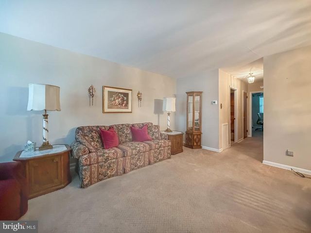 347 BEVERLY BLVD, Upper Darby, PA 19082