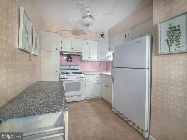 347 BEVERLY BLVD, Upper Darby, PA 19082