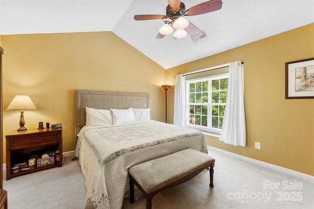 9977 Reindeer Way Lane, Charlotte, NC 28216