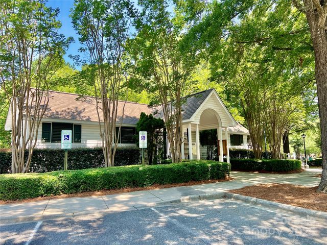9977 Reindeer Way Lane, Charlotte, NC 28216