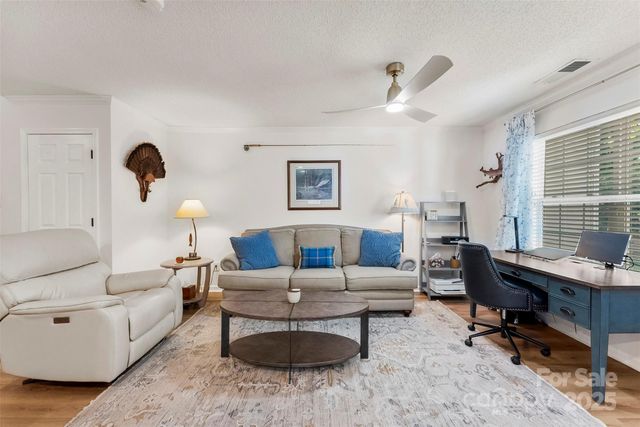 9977 Reindeer Way Lane, Charlotte, NC 28216