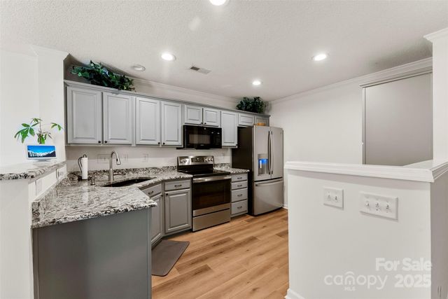 9977 Reindeer Way Lane, Charlotte, NC 28216