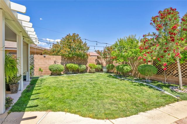 10662 Bonchester Hill Street, Las Vegas, NV 89141