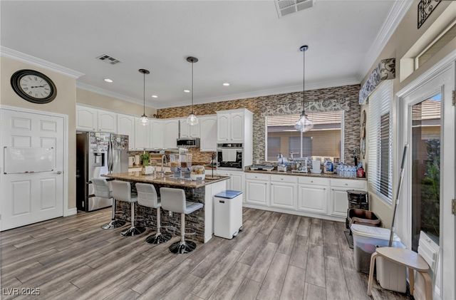 10662 Bonchester Hill Street, Las Vegas, NV 89141