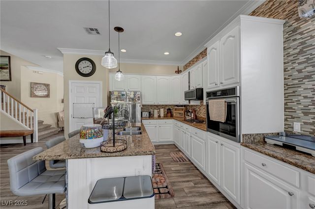 10662 Bonchester Hill Street, Las Vegas, NV 89141