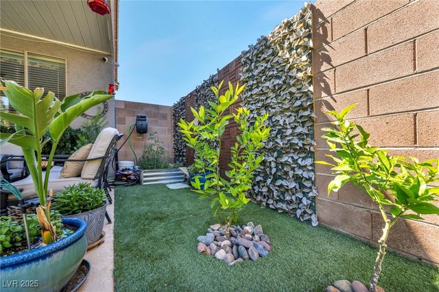 10662 Bonchester Hill Street, Las Vegas, NV 89141