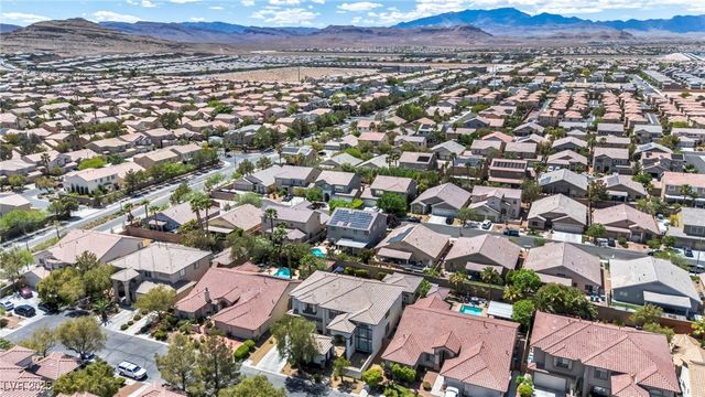 10662 Bonchester Hill Street, Las Vegas, NV 89141