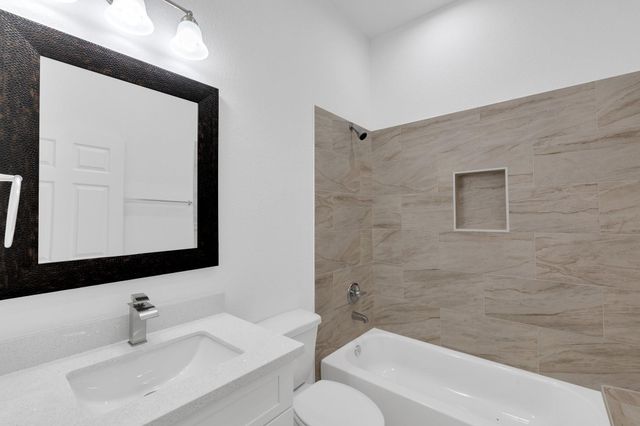 7315 Iwo Jima Road A, Houston, TX 77033