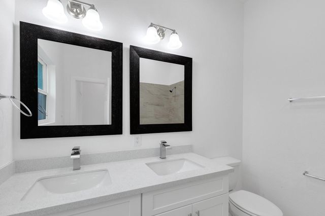 7315 Iwo Jima Road A, Houston, TX 77033