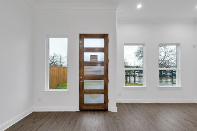 7315 Iwo Jima Road A, Houston, TX 77033