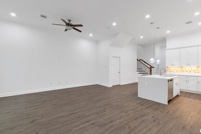 7315 Iwo Jima Road A, Houston, TX 77033